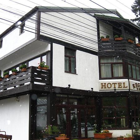 Hotel Regina Синая Екстериор снимка