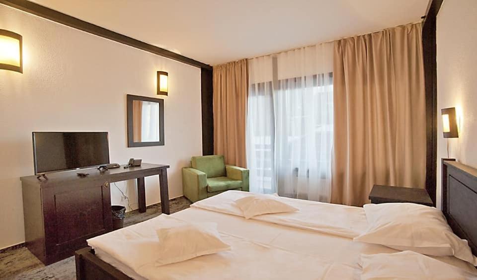 Hotel Regina Синая Екстериор снимка